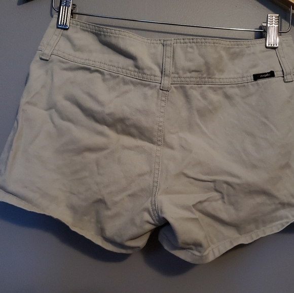 Angels - Beige/Cream Shorts - Size 3 - Picture 7 of 8